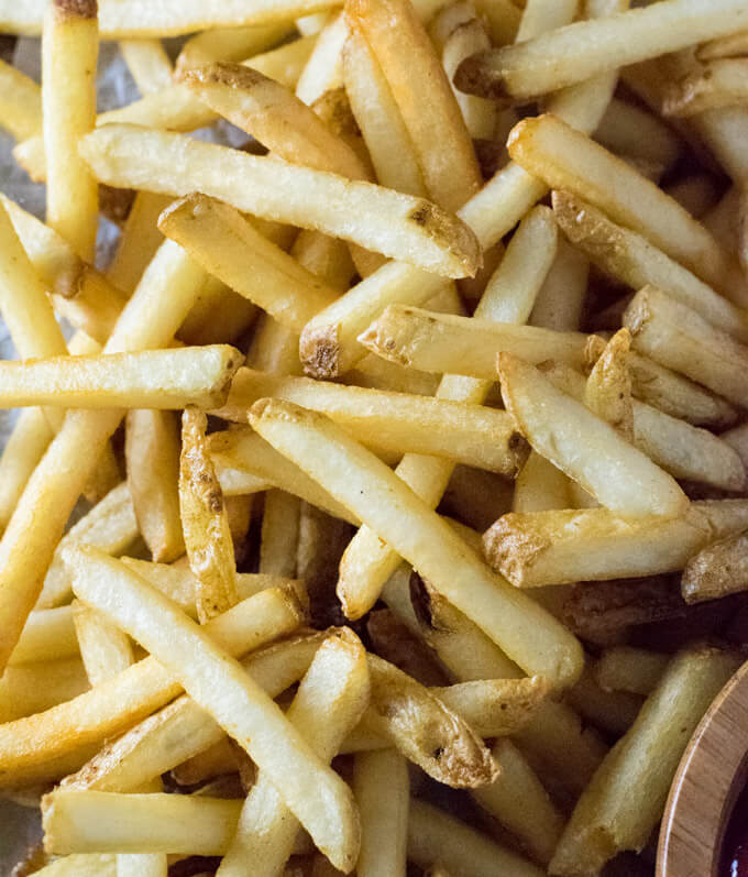 https://www.foxvalleyfoodie.com/wp-content/uploads/2015/02/how-to-make-french-fries.jpg
