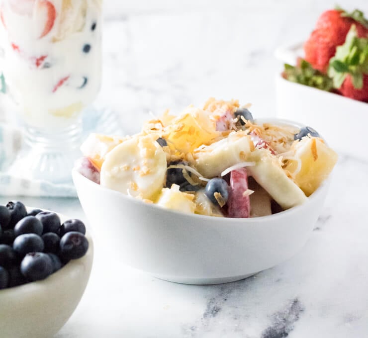 fruit salads with yogurt
